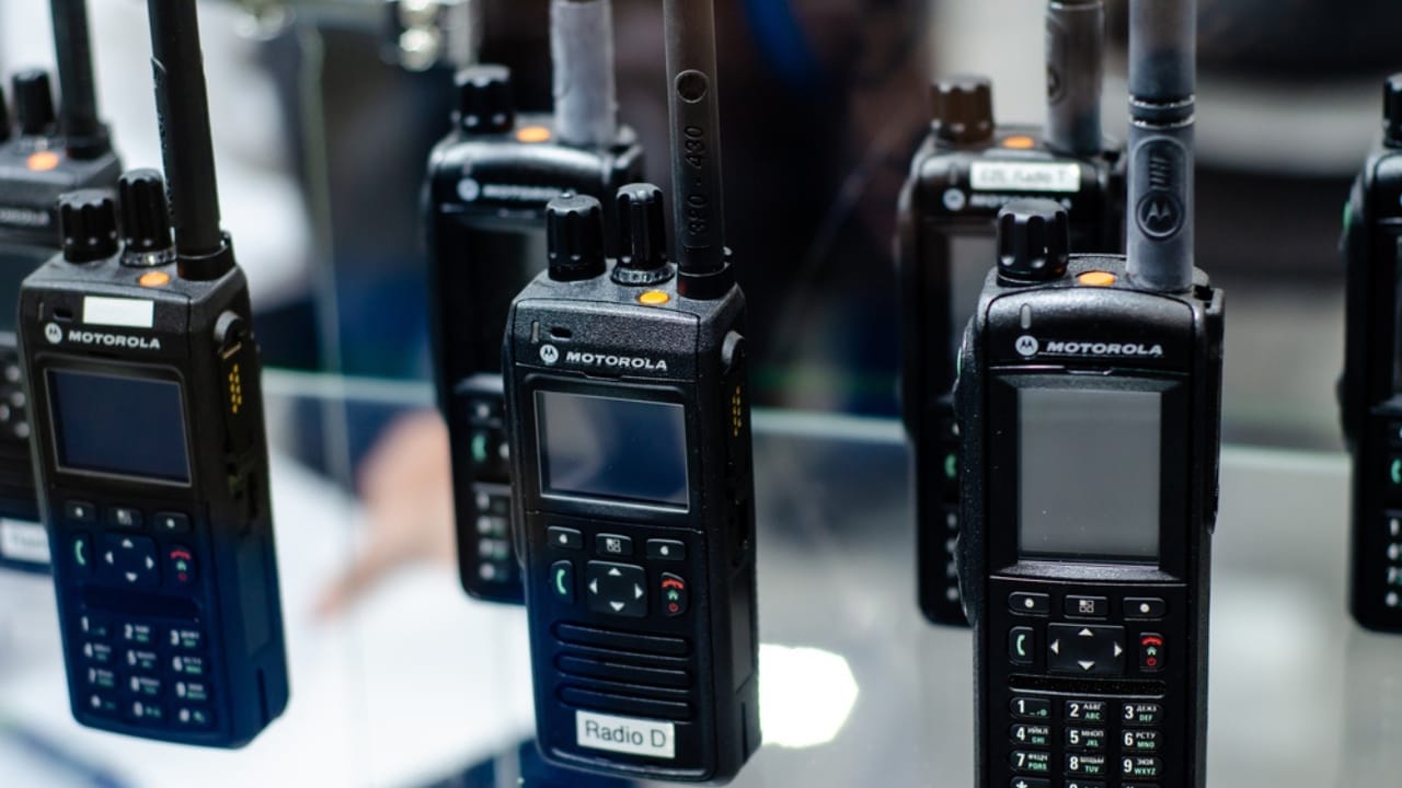 16 Affordable Survival Items That Will Serve You Well in an Emergency 10 16 Affordable Survival Items That Will Serve You Well in an Emergency - portable radio ss1995790370