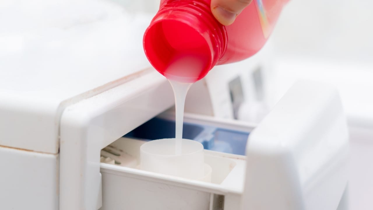 15 Laundry Mistakes That are More Common Than You Think 12 15 Laundry Mistakes That are More Common Than You Think - putting fabric softener in washing machine dp321032100