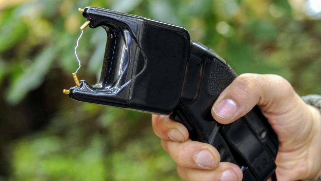 Urban Survival Kit: 16 Non-Lethal Essentials for Modern Self-Defense 7 Urban Survival Kit: 16 Non-Lethal Essentials for Modern Self-Defense - stun gun ss485027485