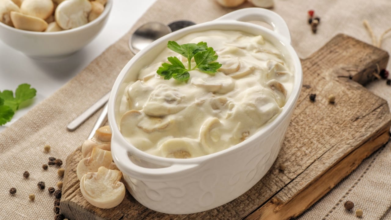 15 Common Foods You Should Stop Putting in Your Freezer 5 15 Common Foods You Should Stop Putting in Your Freezer - white cream sauce with mushrooms ss1311060803