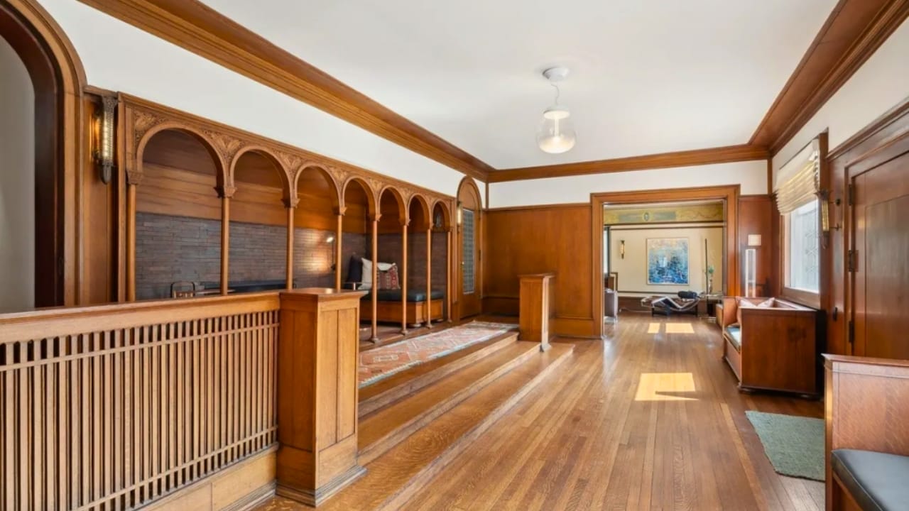 The Home That Put Frank Lloyd Wright on the Map Just Hit the Market 2 The Home That Put Frank Lloyd Wright on the Map Just Hit the Market - winslow house vt studios 1