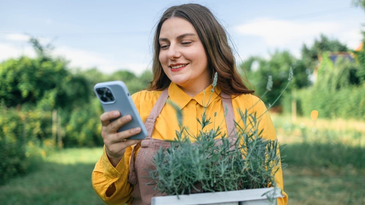 $22M Company Ditches Profits to Give Away Garden Seeds & 9 More Ways to Score Free Seeds 12 $22M Company Ditches Profits to Give Away Garden Seeds & 9 More Ways to Score Free Seeds - woman gardening ss2339449683