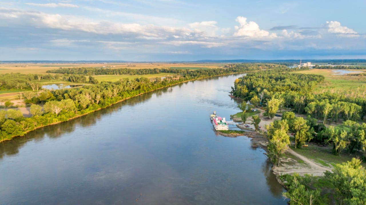 The 10 Most Snake-Heavy Rivers in America —Proceed with Caution 2 The 10 Most Snake-Heavy Rivers in America —Proceed with Caution - Aerial view of the Missouri River dp207791336