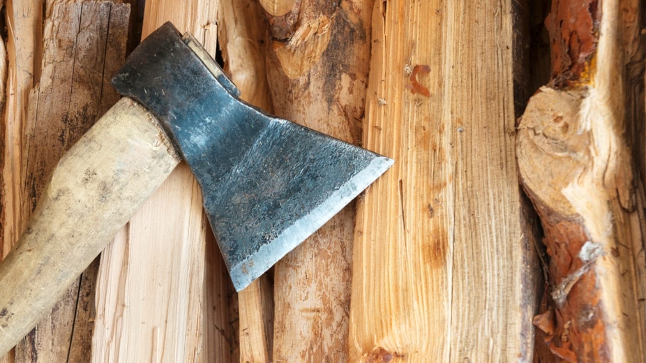 The Bushcrafter's Guide to Sharpening an Axe by Hand 7 The Bushcrafter's Guide to Sharpening an Axe by Hand -