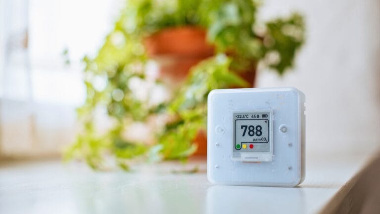 How to Manage Indoor Air Quality: 3 Key Steps - CO₂ sensor monitor. Indoor air quality sensor ss2043946991