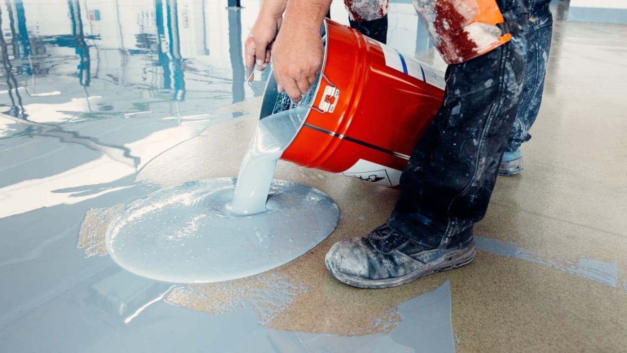 Choosing the Right Garage Floor Paint: 5 Best Options & What to Avoid 2 Choosing the Right Garage Floor Paint: 5 Best Options & What to Avoid -