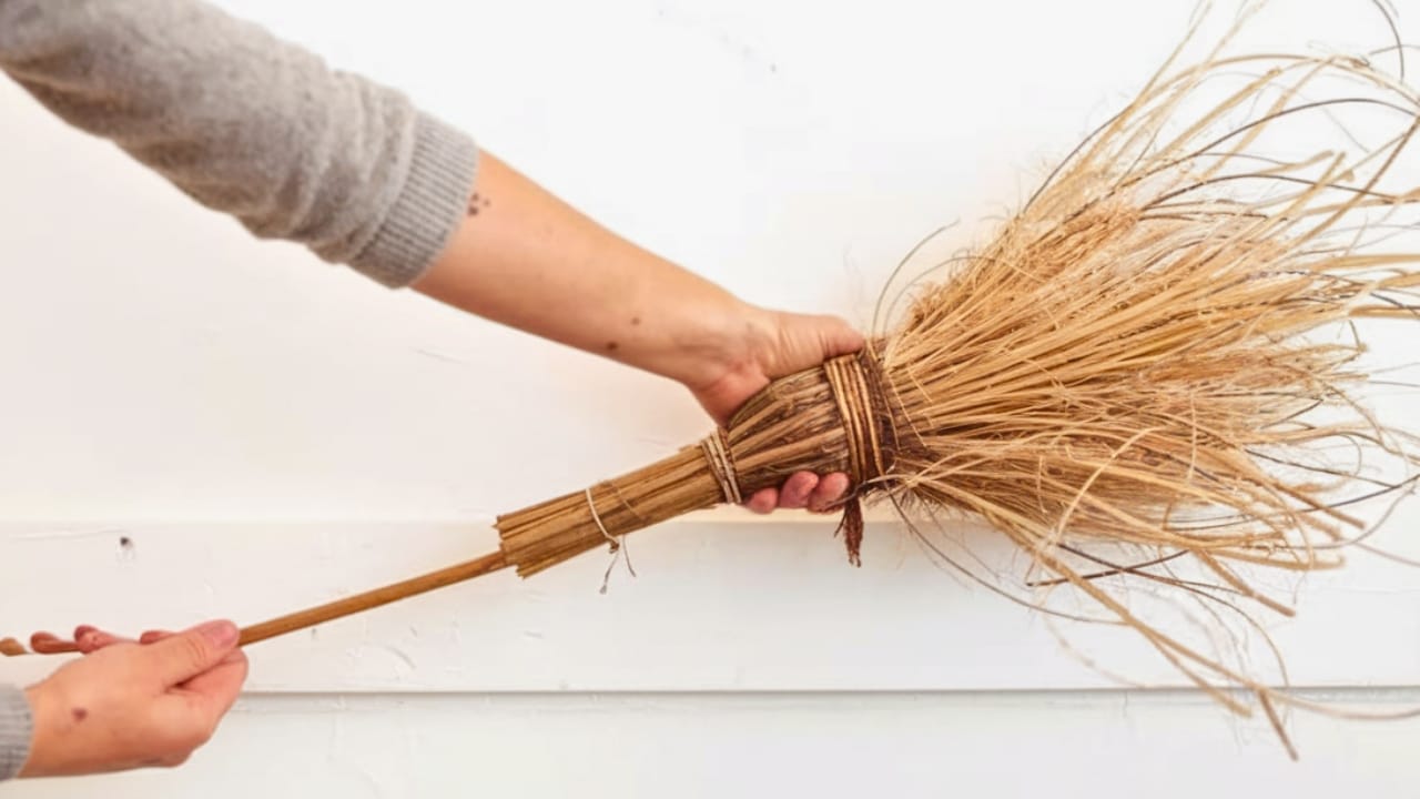 Craft Your Own Magical Halloween Witches' Broom: 2 Free DIY Methods - DIy witches broom 2