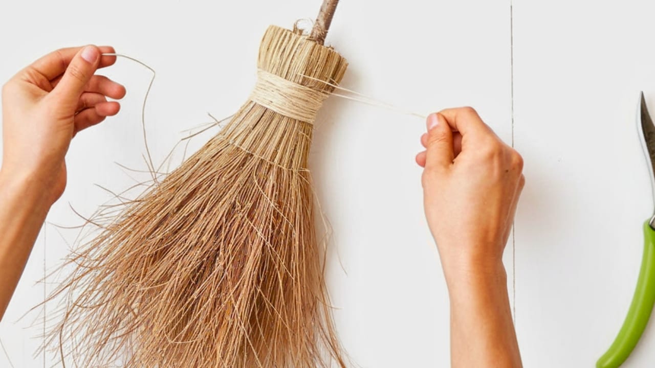Craft Your Own Magical Halloween Witches' Broom: 2 Free DIY Methods - DIy witches broom