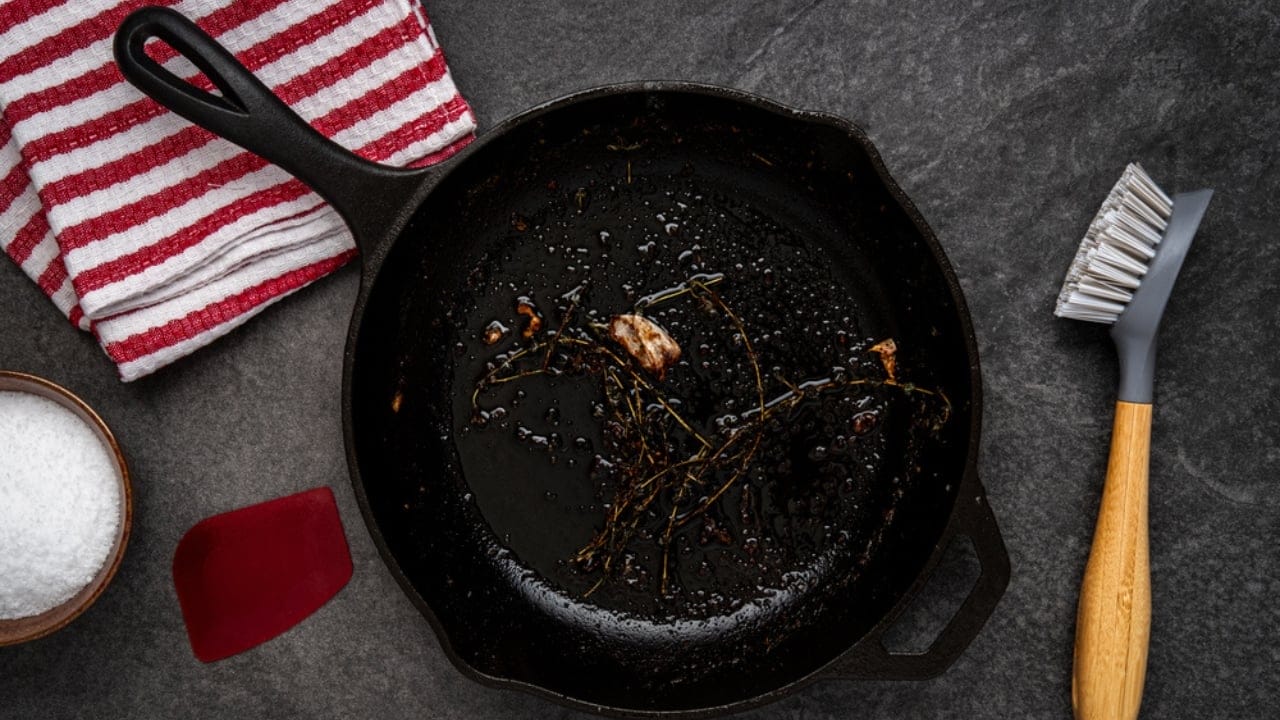 15 Surprising Ways Salt Can Keep You Alive in Emergencies 13 15 Surprising Ways Salt Can Keep You Alive in Emergencies - Dirty cast iron clean with salt ss1644065161