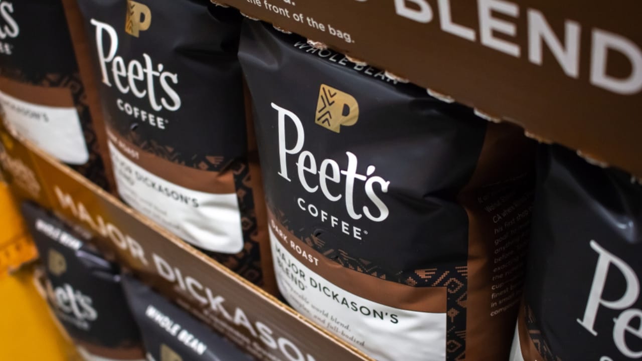 67% of Americans Drink Coffee Daily—Here are 10 Top Brands to Try 5 67% of Americans Drink Coffee Daily—Here are 10 Top Brands to Try - Peets Coffee ss1343218121