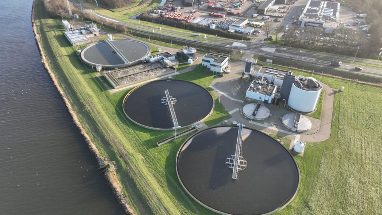 "Forever Chemicals" in Your Tap Water: The Truth & How to Protect Yourself 5 "Forever Chemicals" in Your Tap Water: The Truth & How to Protect Yourself - Water purification installation dp638473474