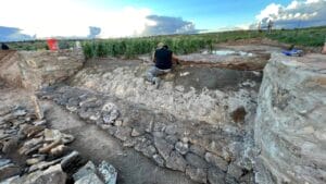 Generations-Old Navajo Techniques Restores Land & Address Climate Change 1 Generations-Old Navajo Techniques Restores Land & Address Climate Change - YALE