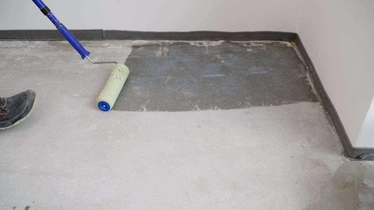 Choosing the Right Garage Floor Paint: 5 Best Options & What to Avoid 4 Choosing the Right Garage Floor Paint: 5 Best Options & What to Avoid - acrylic flooring ss2243618191
