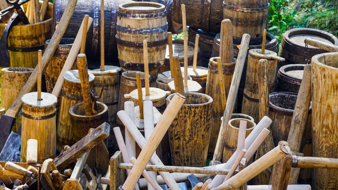 9 Amish Tools Built for a World Without Electricity 9 9 Amish Tools Built for a World Without Electricity - amish butter churn ss2351004257
