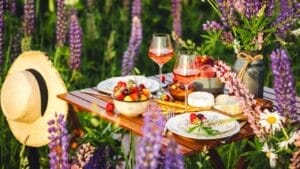 15 Flowers to Set the Mood for a Romantic Garden Escape 1 15 Flowers to Set the Mood for a Romantic Garden Escape - beautiful elegant outdoor ss2478216393