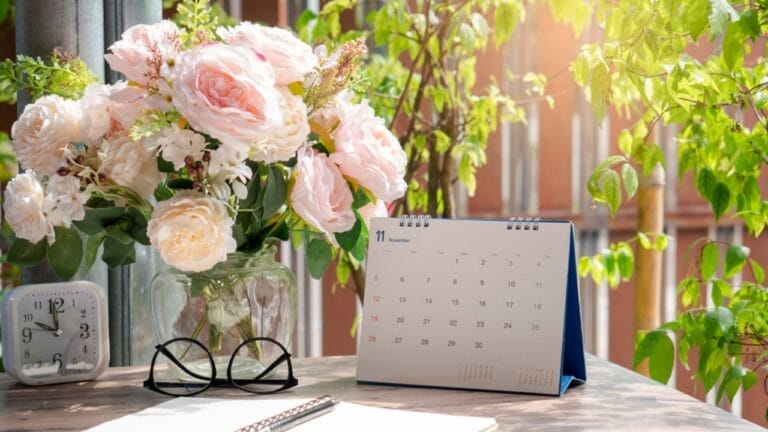What Your Birth Flower Says About You: 12 Blooms & Traits 10 What Your Birth Flower Says About You: 12 Blooms & Traits - calendar with flowers ss1716143689