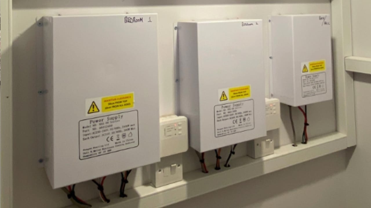 Electric Wallpaper: Heat Your Home in 3 Minutes & Slash Energy Costs 4 Electric Wallpaper: Heat Your Home in 3 Minutes & Slash Energy Costs - ceiling wallpaper0