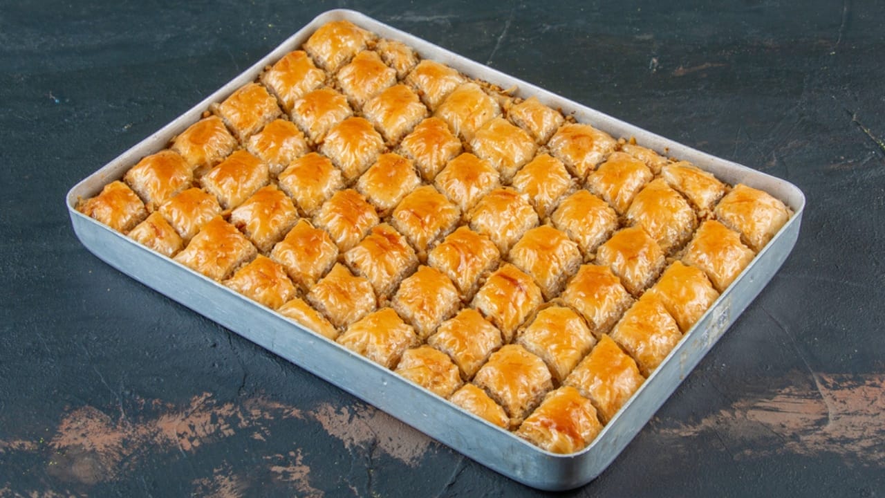 16 Modern Twists on Grandma's Classic Recipes You'll Love 2 16 Modern Twists on Grandma's Classic Recipes You'll Love - chicken tot pie dp550041608