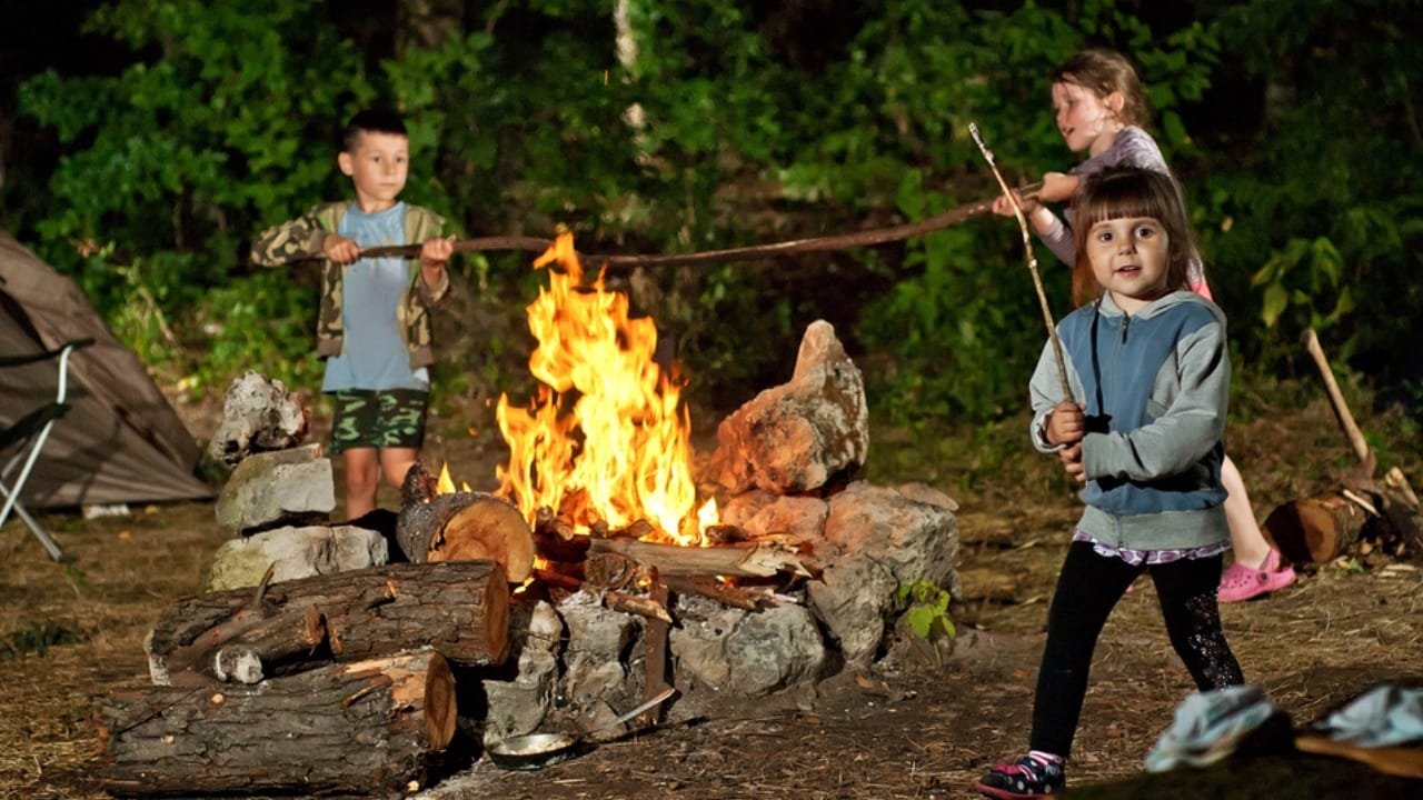 12 Fire Hazards Every Homeowner Should Tackle to Protect Their Family 9 12 Fire Hazards Every Homeowner Should Tackle to Protect Their Family - children playing fire dp193054022