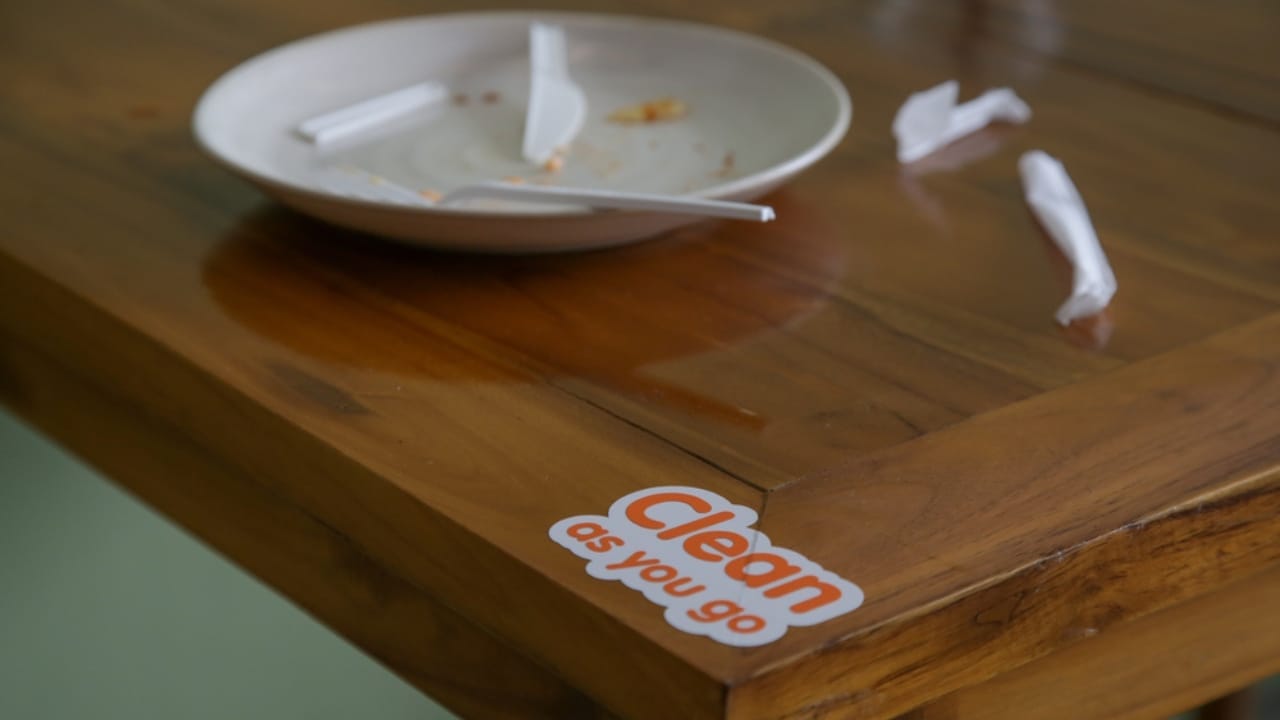 Living Solo? These 15 Cleaning Hacks Will Save You Time & Effort 5 Living Solo? These 15 Cleaning Hacks Will Save You Time & Effort - claygo ss1756146134