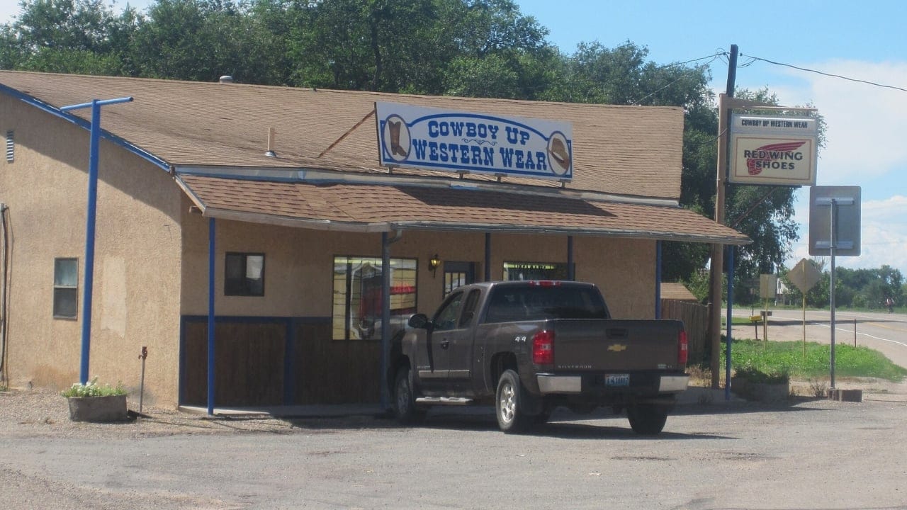 15 States That Embody the Spirit of Cowboys & the Old West 6 15 States That Embody the Spirit of Cowboys & the Old West - colorado cowboy wc