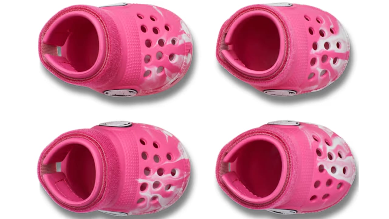 Now Your Pup Can Enjoy Wearing Crocs, Too 4 Now Your Pup Can Enjoy Wearing Crocs, Too - crocs dog shoe 3
