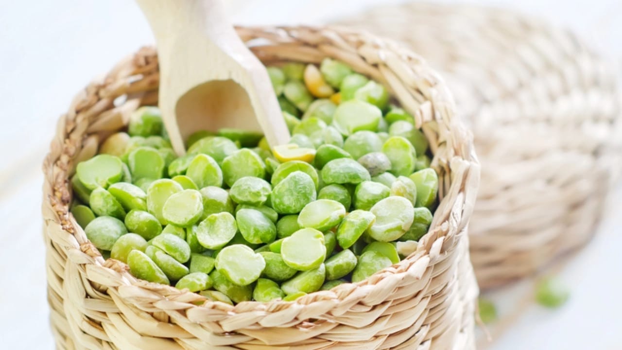 Stock Your Pantry with These 18 Foods To Dehydrate for Emergency Storage 10 Stock Your Pantry with These 18 Foods To Dehydrate for Emergency Storage - dehydrated beans dp25426279