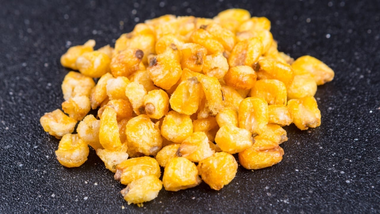 Stock Your Pantry with These 18 Foods To Dehydrate for Emergency Storage 11 Stock Your Pantry with These 18 Foods To Dehydrate for Emergency Storage - dehydrated corn dp166487382