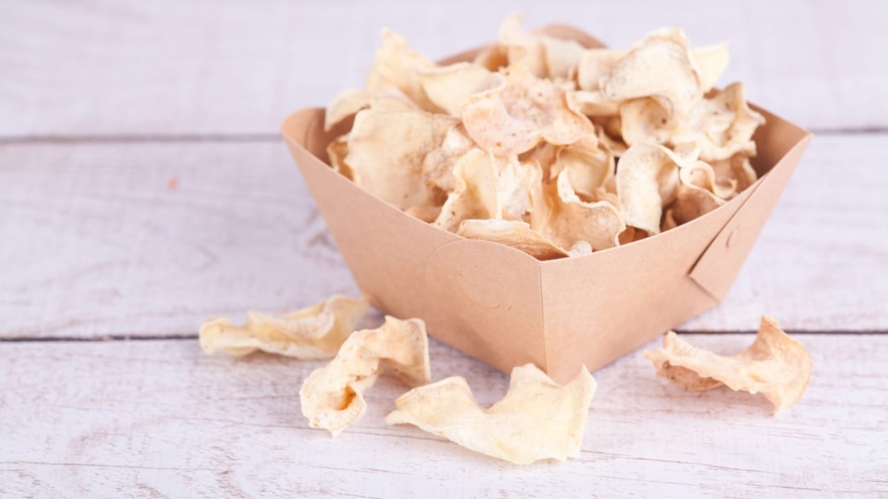 Stock Your Pantry with These 18 Foods To Dehydrate for Emergency Storage 9 Stock Your Pantry with These 18 Foods To Dehydrate for Emergency Storage - dehydrated potatoes ss1647496894