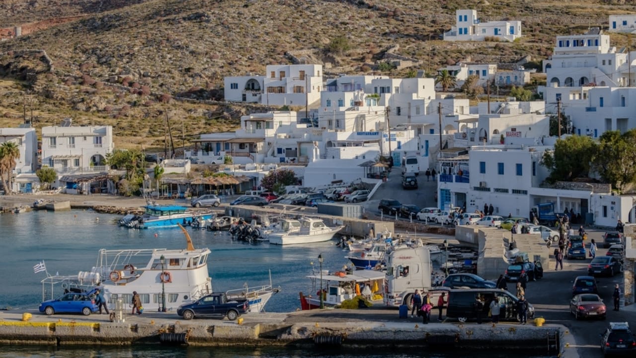 Avoid the Crowds in These 13 Charming Greek Cities 11 Avoid the Crowds in These 13 Charming Greek Cities - folegandros greece ss2464655683
