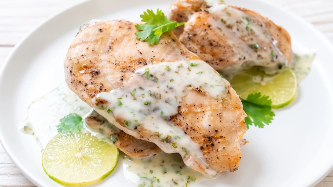 23 No-Fuss Dinner Recipes When You Don’t Want to Overthink It 20 23 No-Fuss Dinner Recipes When You Don’t Want to Overthink It - garlic chicken dp240212888