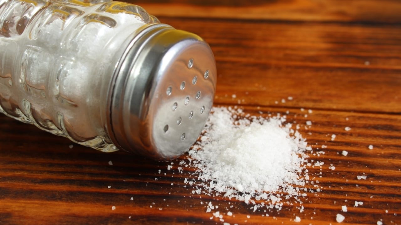 15 Surprising Ways Salt Can Keep You Alive in Emergencies 16 15 Surprising Ways Salt Can Keep You Alive in Emergencies - glass salt shaker ss2472537469