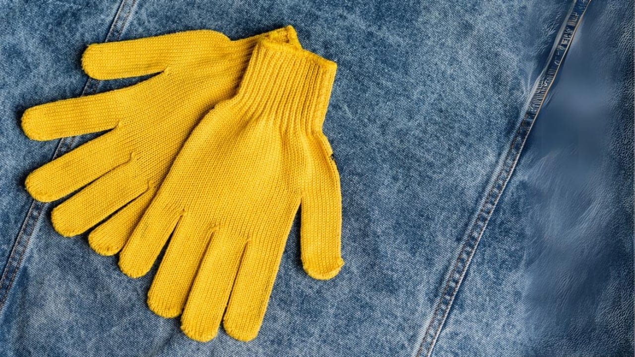 With 51% of Americans Unprepared, Here are 12 Survival Kit Essentials You Might Be Missing 9 With 51% of Americans Unprepared, Here are 12 Survival Kit Essentials You Might Be Missing - gloves dp482674850