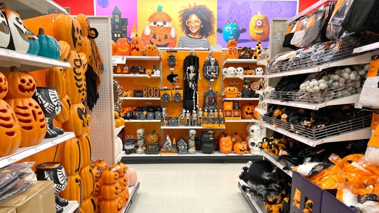 10 Smart Shopping Finds to Snag This October 3 10 Smart Shopping Finds to Snag This October - halloween decoration ss2208185837