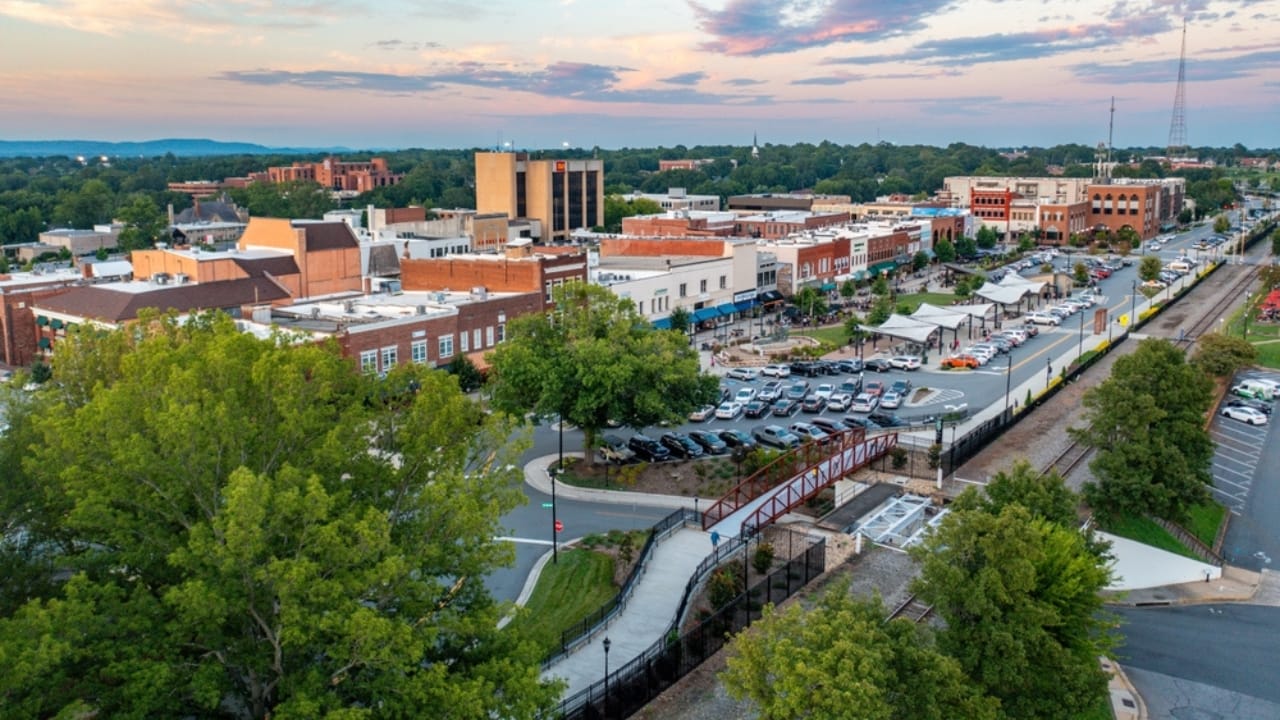 Want Mountain Living on a Budget? These 12 Towns Deliver 12 Want Mountain Living on a Budget? These 12 Towns Deliver - hickory north carolina ss2419489925