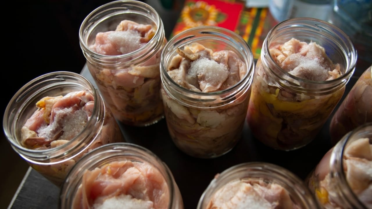 21 Lost Pioneer Skills That Few People Know Today 21 21 Lost Pioneer Skills That Few People Know Today - homemade Canned Meat ss2089267993