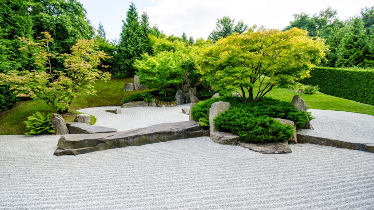 Rock Your Landscape with These 14 Creative Uses for Stones 2 Rock Your Landscape with These 14 Creative Uses for Stones - japanese zen garden ss574012225
