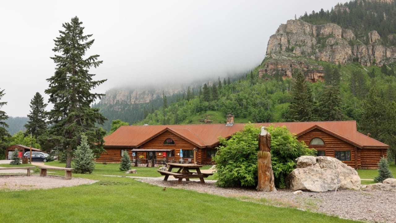 Want Mountain Living on a Budget? These 12 Towns Deliver 6 Want Mountain Living on a Budget? These 12 Towns Deliver - lead south dakota ss2394729031