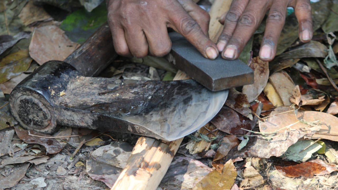 The Bushcrafter's Guide to Sharpening an Axe by Hand 2 The Bushcrafter's Guide to Sharpening an Axe by Hand -