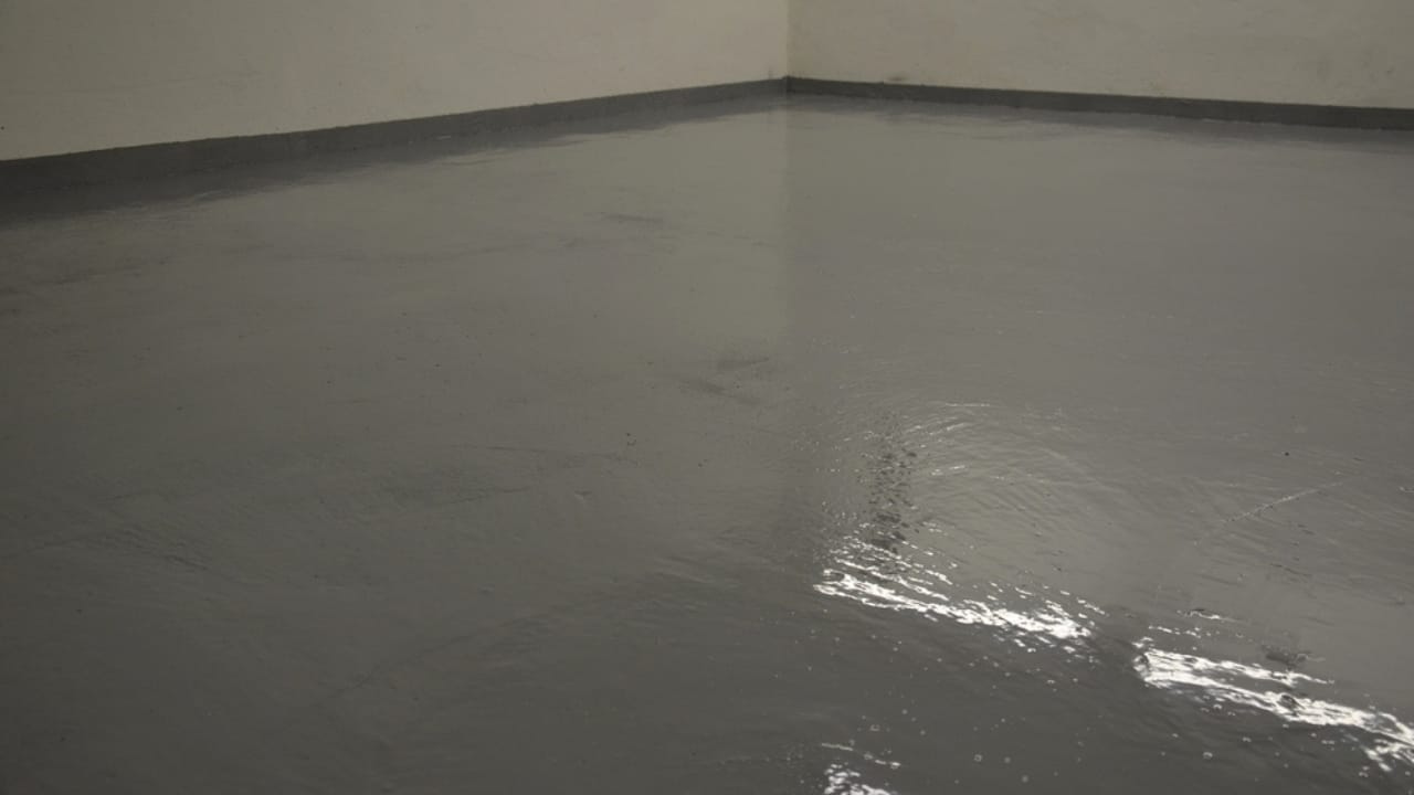 Choosing the Right Garage Floor Paint: 5 Best Options & What to Avoid -