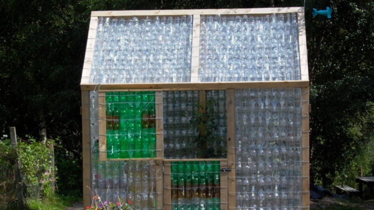 20 Creative Ways to Reuse Plastic Bottles in Your Home, Garden & Crafts - plastic bottle greenhouse wc