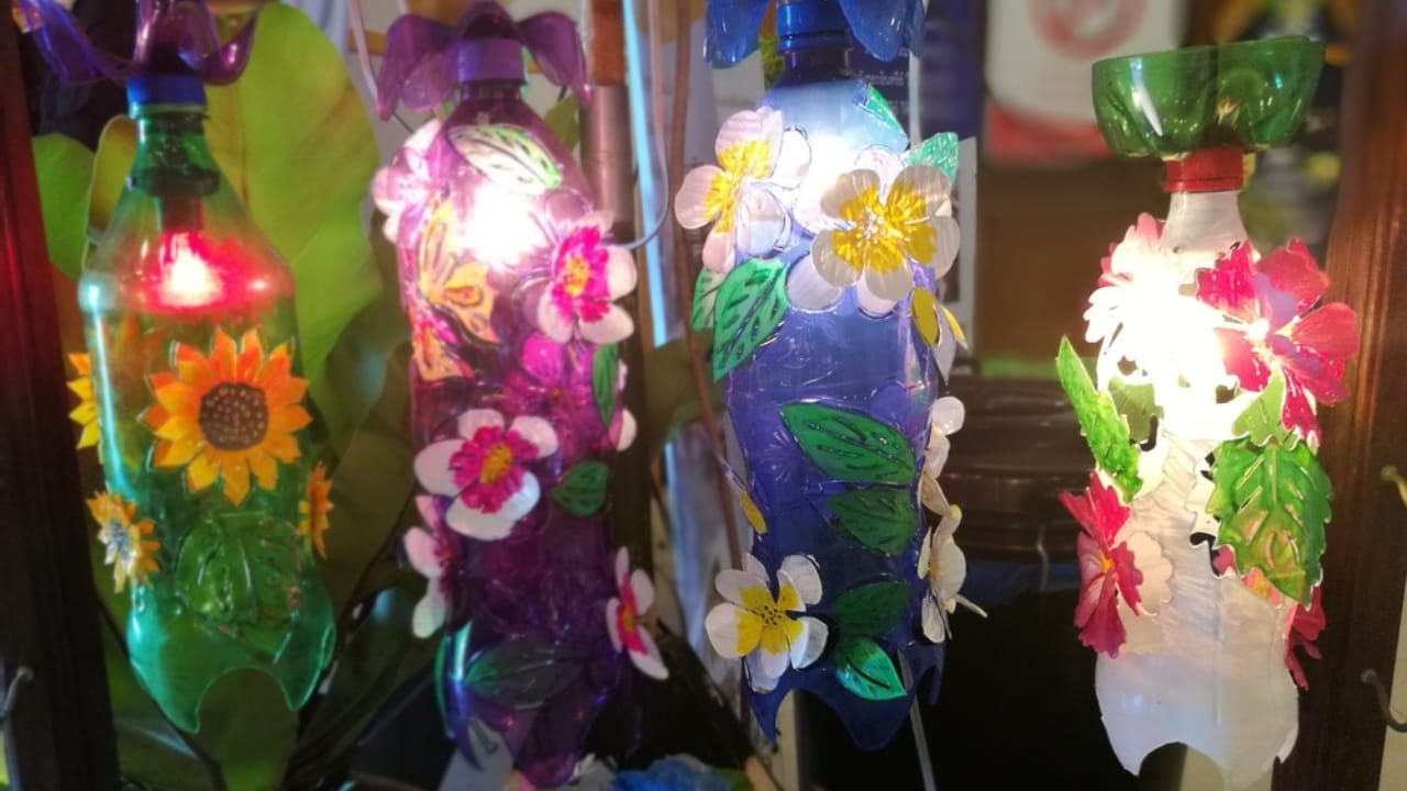 20 Creative Ways to Reuse Plastic Bottles in Your Home, Garden & Crafts - plastic bottle hydroponic ss1718640832