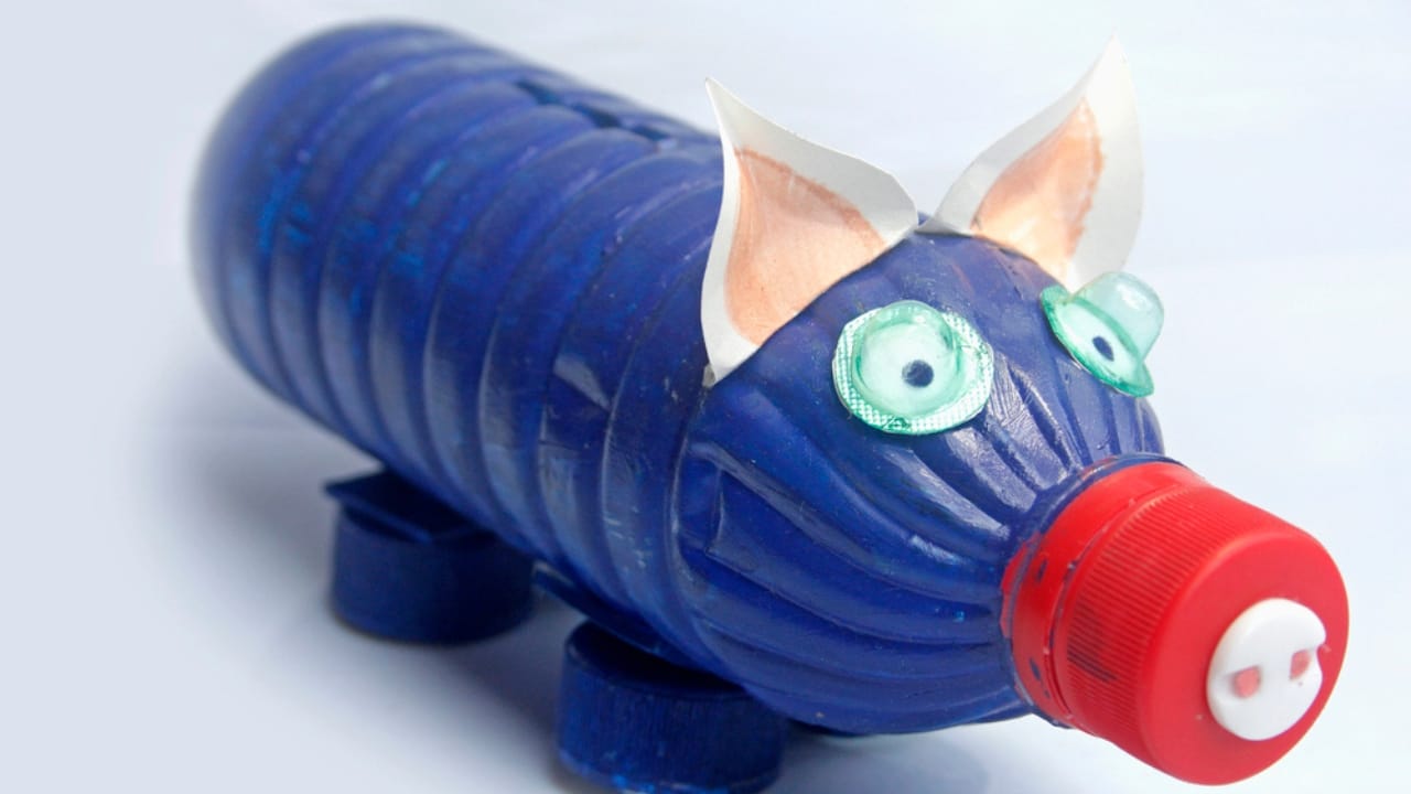 20 Creative Ways to Reuse Plastic Bottles in Your Home, Garden & Crafts - plastic bottle piggy bank dp64937307