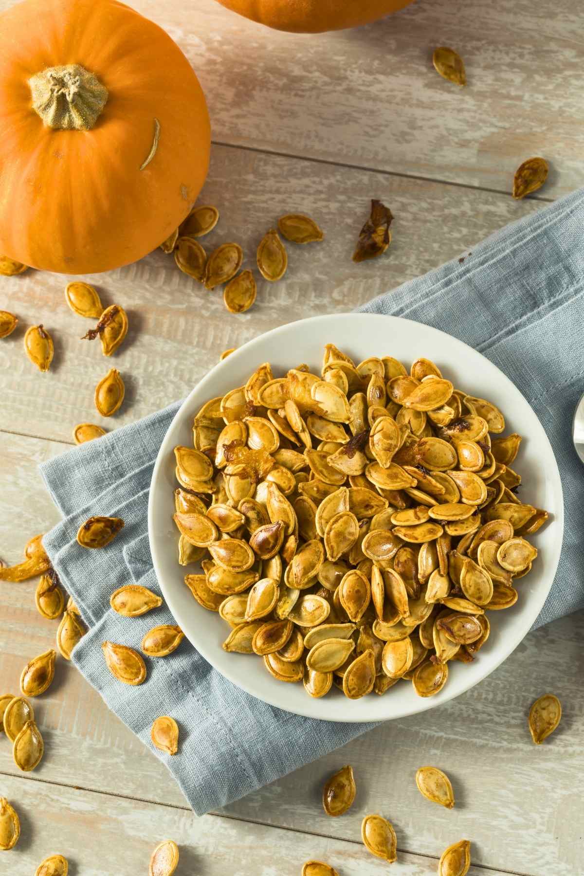 The Simple Trick for Perfectly Roasted Pumpkin Seeds Every Time 2 The Simple Trick for Perfectly Roasted Pumpkin Seeds Every Time - roasted pumpkin seeds ss757140763dnoh