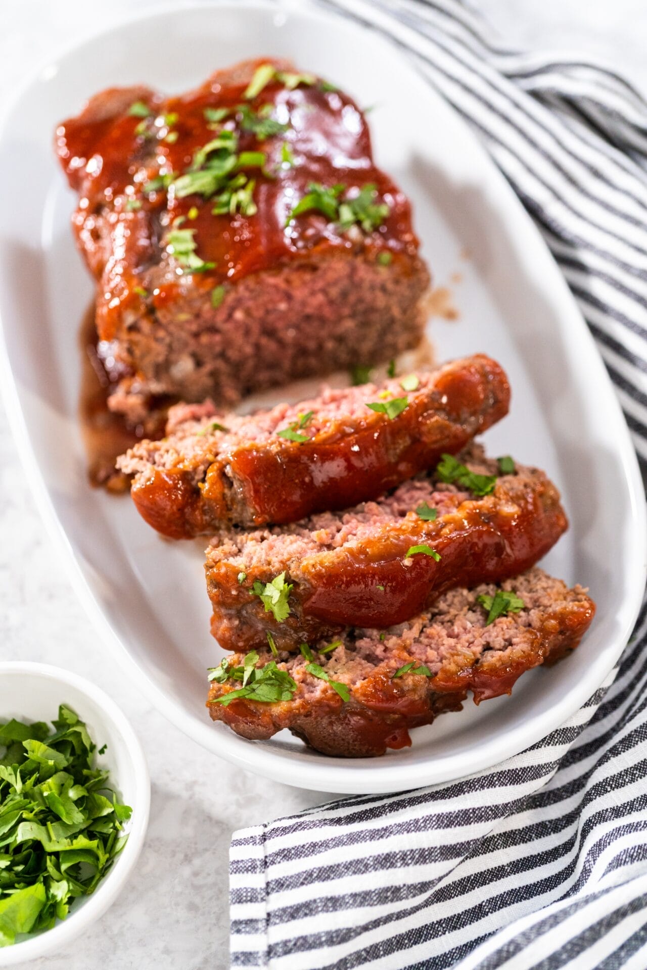 America's Most Craved: The Classic Meatloaf Recipe Taking Over Kitchens 5 America's Most Craved: The Classic Meatloaf Recipe Taking Over Kitchens - shutterstock 2243718765