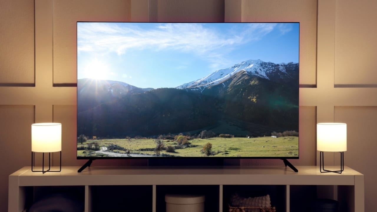 15 Things You Should Never Clean with Windex—and Why 6 15 Things You Should Never Clean with Windex—and Why - smart tv ss2361966989