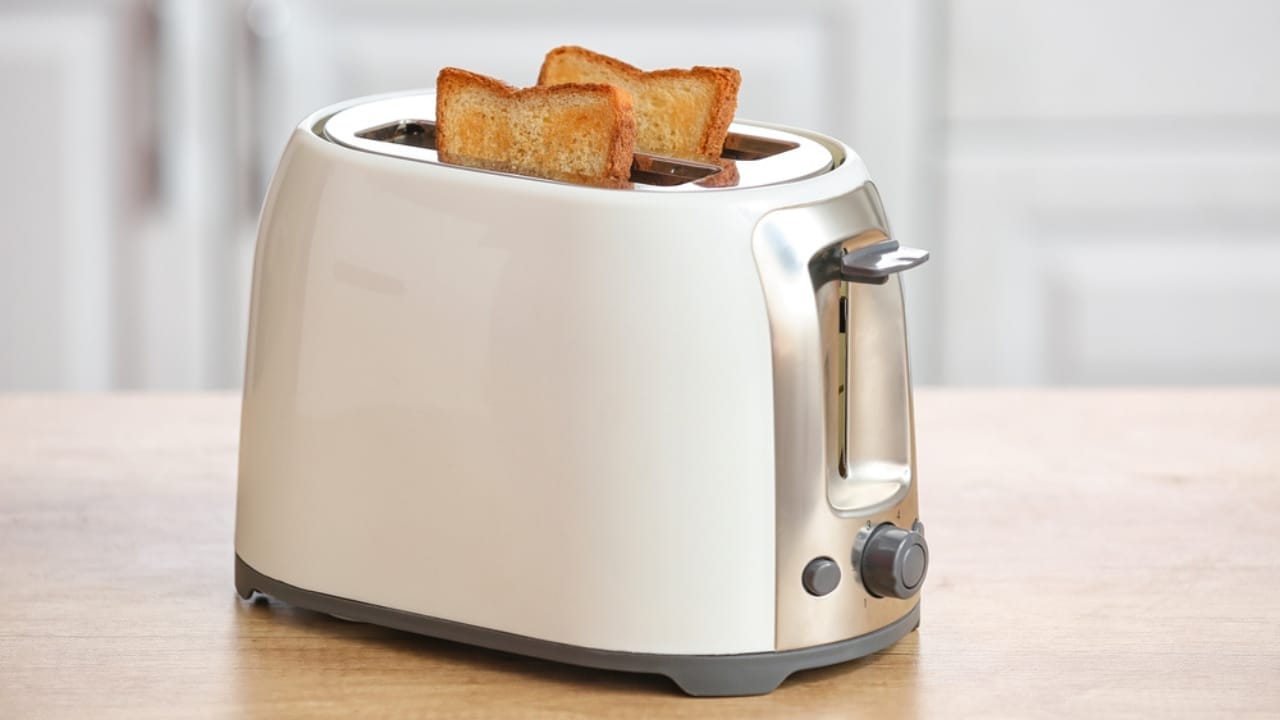 15 Devices You Should Never Plug into a Power Strip 5 15 Devices You Should Never Plug into a Power Strip - toaster dp542957030