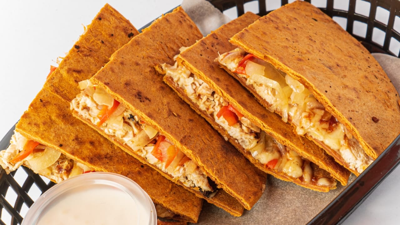 23 No-Fuss Dinner Recipes When You Don’t Want to Overthink It 3 23 No-Fuss Dinner Recipes When You Don’t Want to Overthink It - tuna melt quesadilla dp431906508