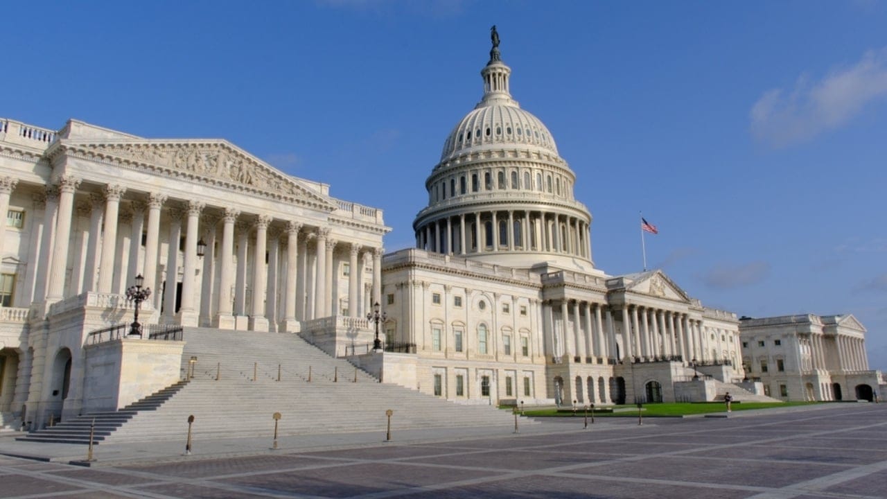 15 Historic U.S. Sites Every History Buff Should Visit 14 15 Historic U.S. Sites Every History Buff Should Visit - us capitol building ss2497979573