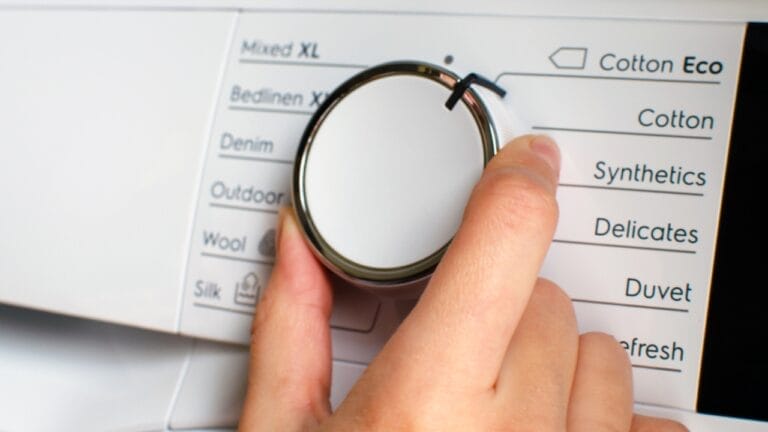 18 Laundry Pieces That Deserve More than Just a Quick Cold Wash 2 18 Laundry Pieces That Deserve More than Just a Quick Cold Wash - washing machine ss1874227372